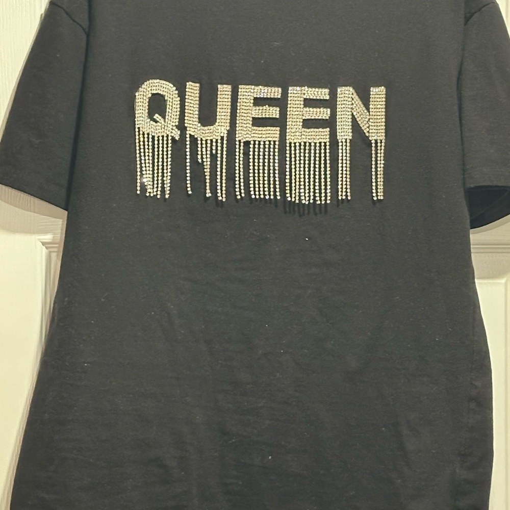 QUEEN Rhinestone Tee. - Picture 2 of 2